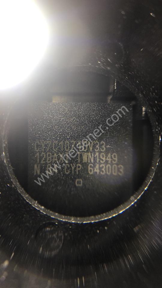 CY7C1071DV33-12BAXI